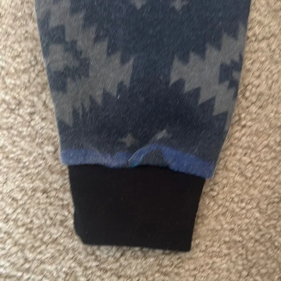 Aztec Mens Pattern Blue Black Pullover Hoodie Southwestern Tribal Sweatshirt L - Picture 5 of 5